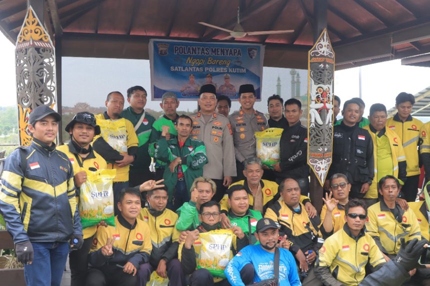 Dua komunitas ojek online di Sangatta berdialog bersama Kapolres Kutai Timur AKBP Fauzan Arianto di Markas Polres Kutim, Sabtu, 29 Agustus 2025. Foto: Dok. Humas Polres Kutim